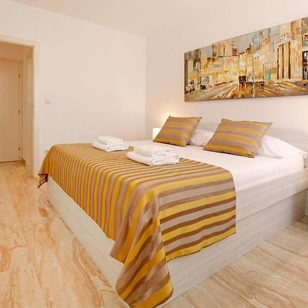 ספליט Modern 2-Bed Apt, Late Check In Available מראה חיצוני תמונה