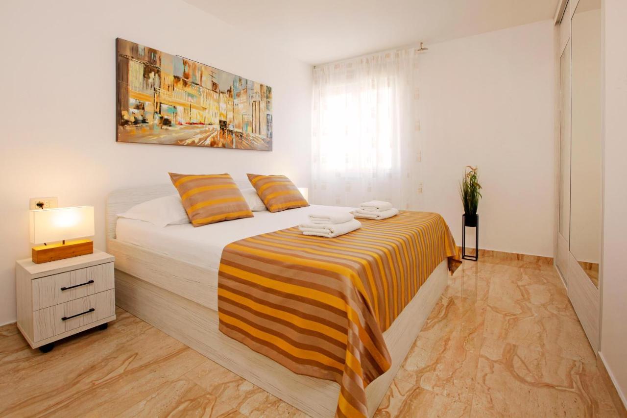 ספליט Modern 2-Bed Apt, Late Check In Available מראה חיצוני תמונה