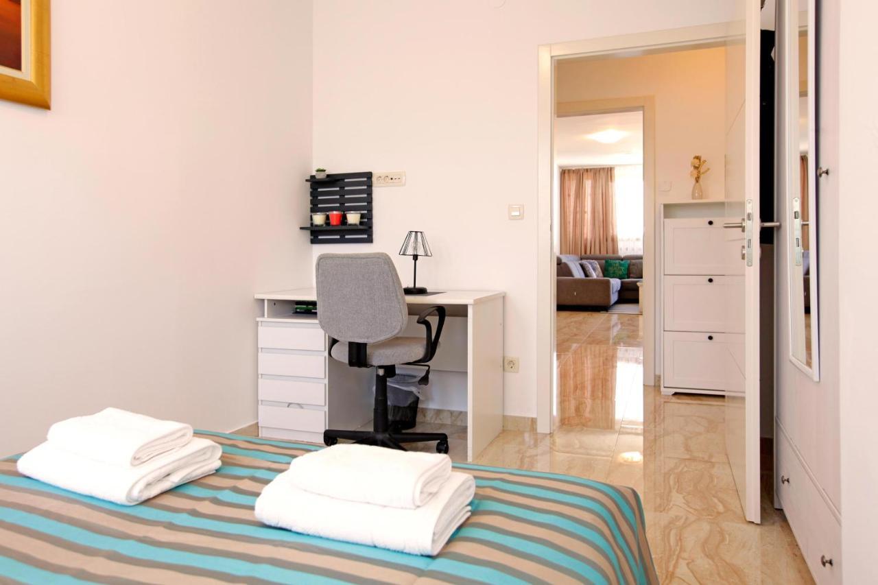 ספליט Modern 2-Bed Apt, Late Check In Available מראה חיצוני תמונה