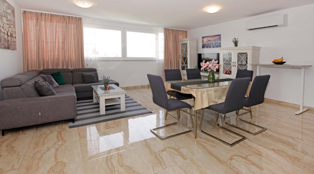 ספליט Modern 2-Bed Apt, Late Check In Available מראה חיצוני תמונה