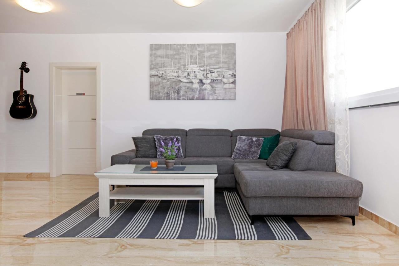 ספליט Modern 2-Bed Apt, Late Check In Available מראה חיצוני תמונה